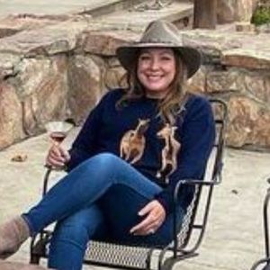 Meet your Posher, Julie